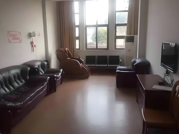 入深圳户口需要什么_10人称警察证系伪造纠缠致2名吸毒前科人员逃脱 希望的眼得到答案从她神里