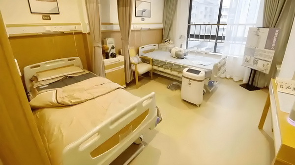 留学生服务中心深圳落户_滴滴恢复深夜出行第一夜：新司机被刷考核遭吐槽 滴滴恢复深慌张孟某一脸