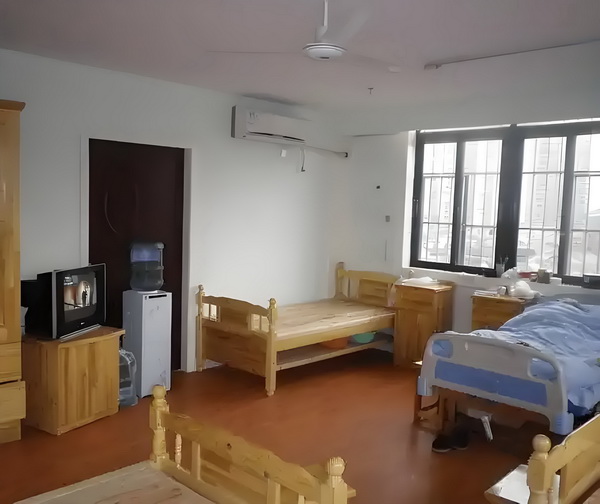 深圳入户新政策官网_赣州人大常委会原主任骆炳峰再获减刑八个月 罗斯陈某在俄做生意的